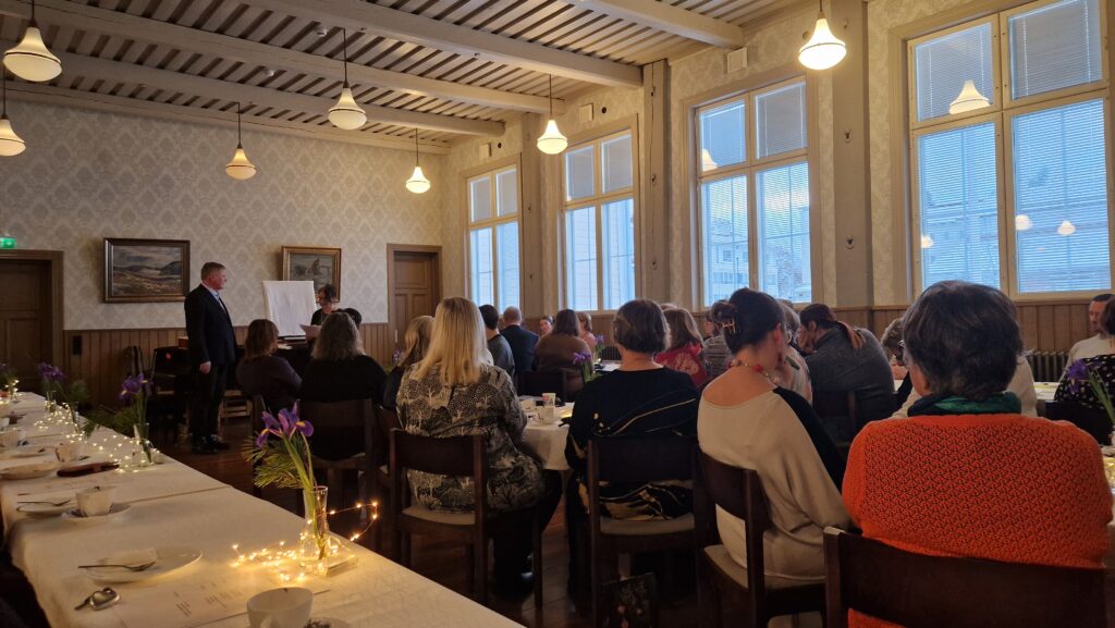 Yleiskuva Juha Damskäggin läksiäisistä.