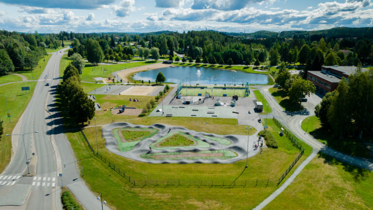 Ilmakuva Maauimalan liikuntapuistosta