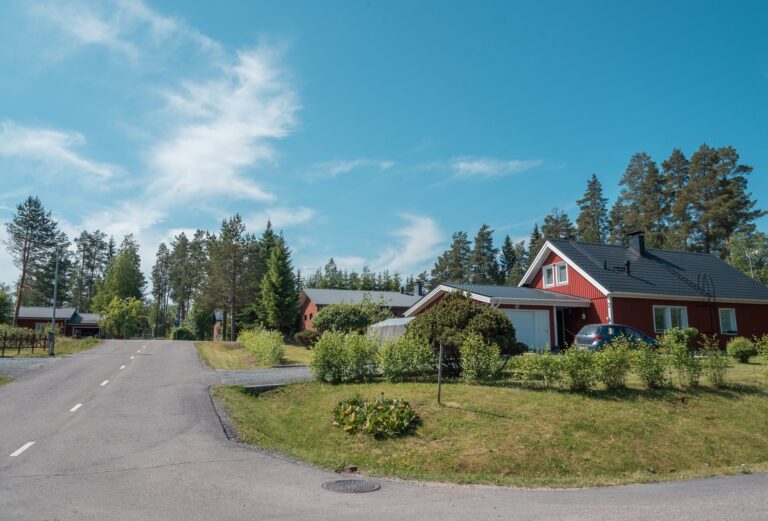 Omakotitalo Jämsässä rauhallisen kadun varrella
